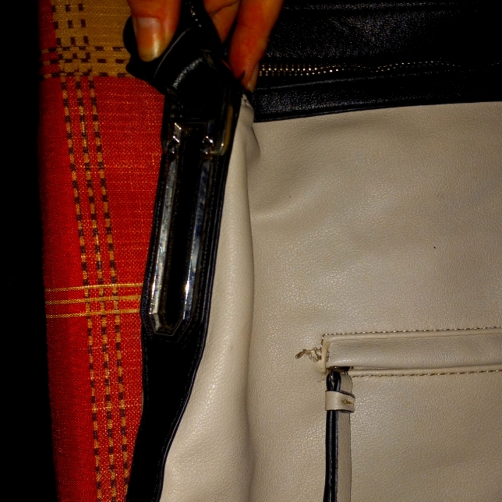 Authentic  Jessica Simpson Purse 👛😍 - Picture 9 of 14
